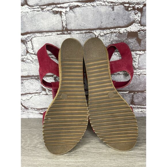 Clarks Red Suede Strappy Buckle Cork Wedge Sandals Women Sz 8.5M US/39.5EU Italy - Picture 7 of 16